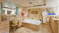 Yacht ISLANDER -  Master Bathroom